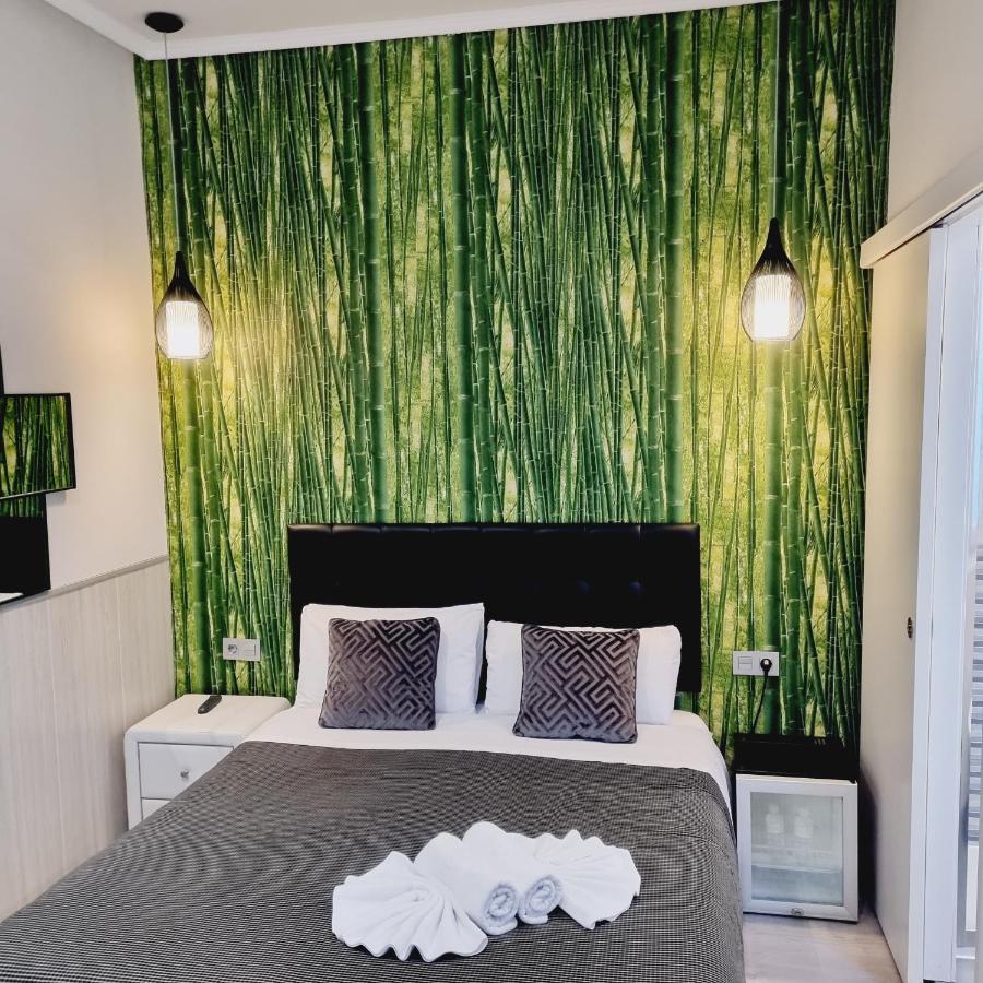 Hostal Lauria Мадрид Экстерьер фото