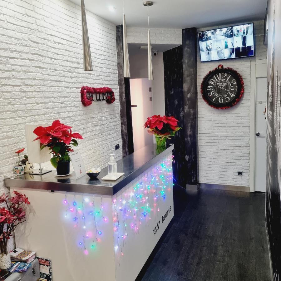 Hostal Lauria Мадрид Экстерьер фото