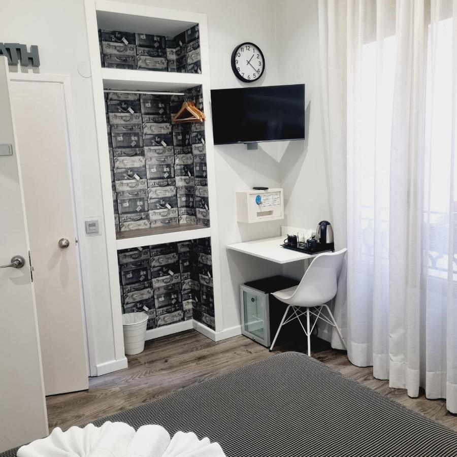 Hostal Lauria Мадрид Экстерьер фото