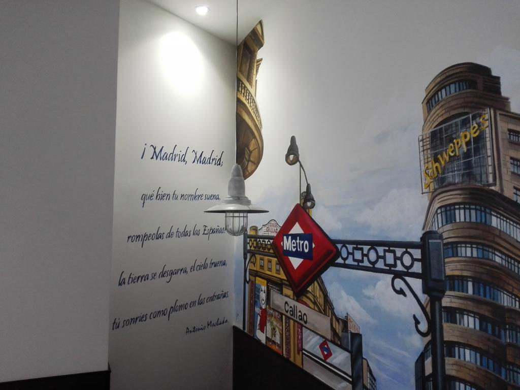 Hostal Lauria Мадрид Экстерьер фото