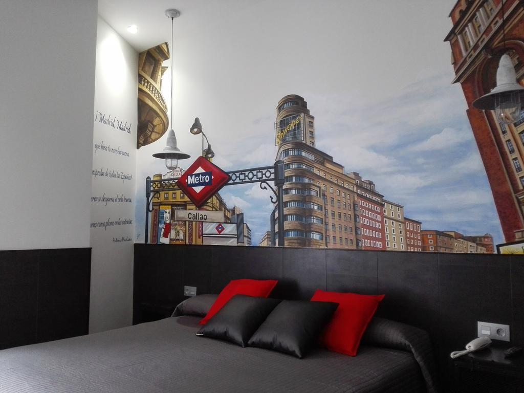 Hostal Lauria Мадрид Экстерьер фото