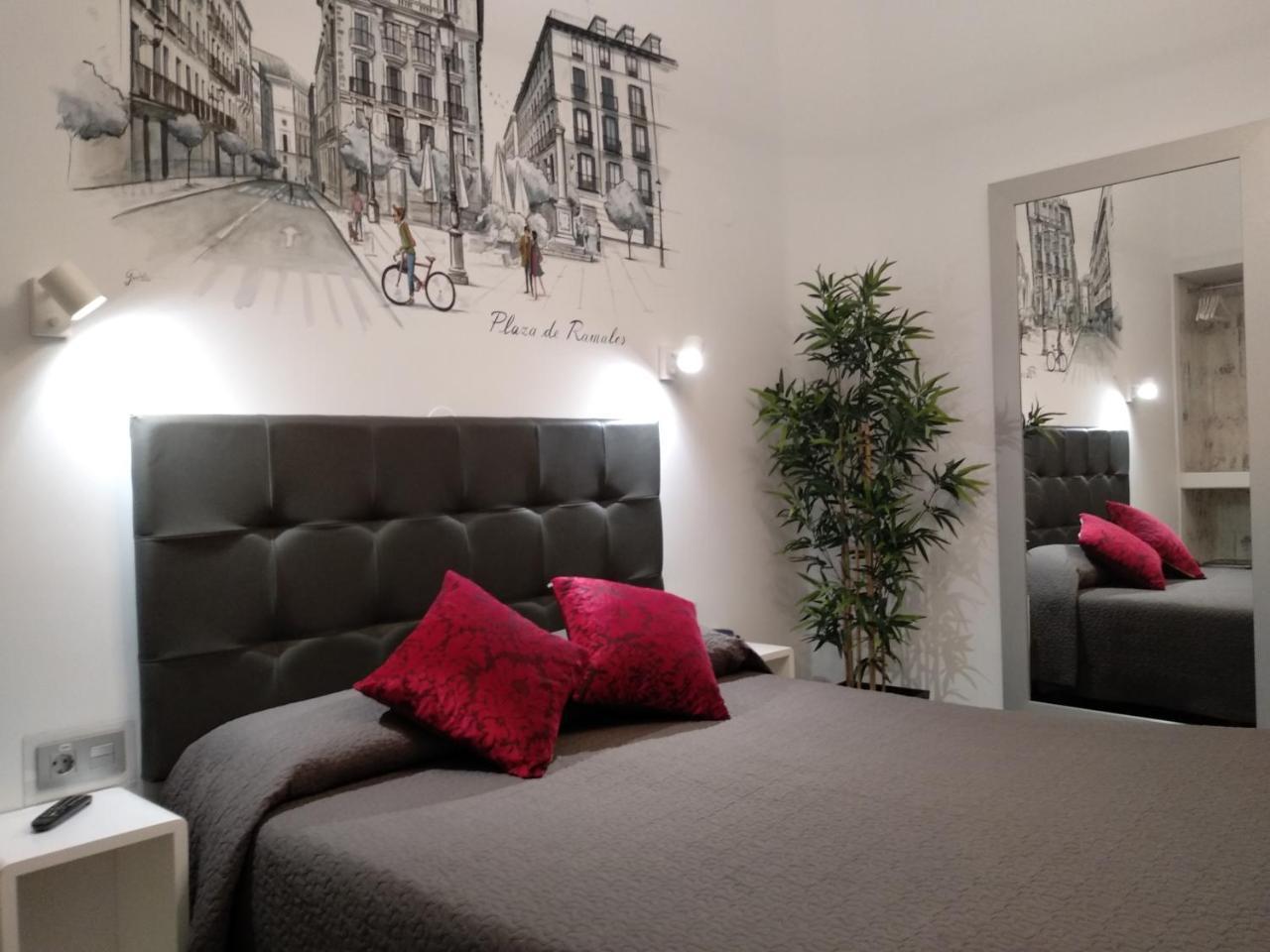 Hostal Lauria Мадрид Экстерьер фото