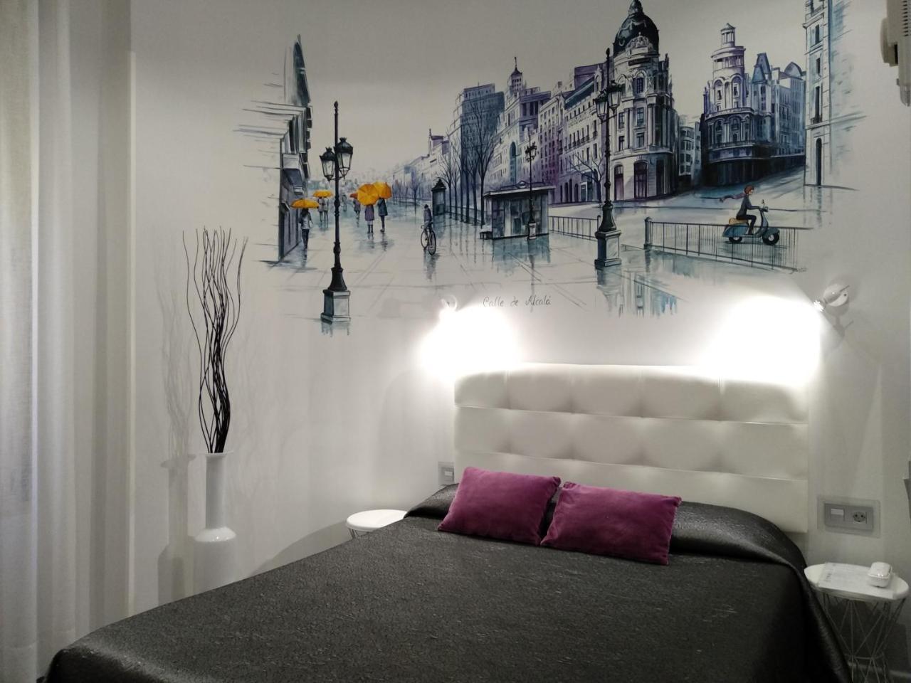 Hostal Lauria Мадрид Экстерьер фото